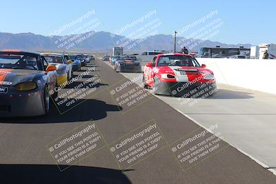 media/Nov-19-2022-Speed Ventures (Sat) [[eb5c8f9508]]/Around the Pits/Pre Grid Race Group/